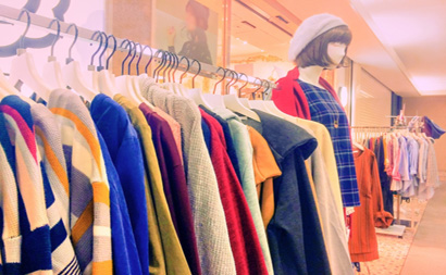 洋服屋さんの店頭の画像